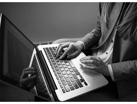 中層干部培訓(xùn)課程:如何平衡管理與領(lǐng)導(dǎo)力的培養(yǎng).png 中層干部培訓(xùn)課程:如何平衡管理與領(lǐng)導(dǎo)力的培養(yǎng).png