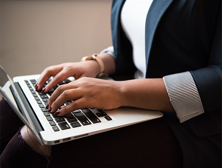 如何通過中層干部培訓(xùn)課程優(yōu)化團隊管理與溝通.png 如何通過中層干部培訓(xùn)課程優(yōu)化團隊管理與溝通.png