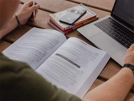 如何通過企業(yè)管理人員培訓(xùn)實(shí)現(xiàn)高效團(tuán)隊(duì)管理.png 如何通過企業(yè)管理人員培訓(xùn)實(shí)現(xiàn)高效團(tuán)隊(duì)管理.png